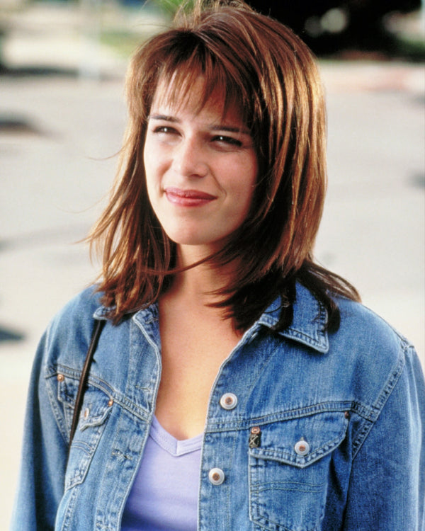 Neve Campbell: Autograph Signing on Photos, July 4th