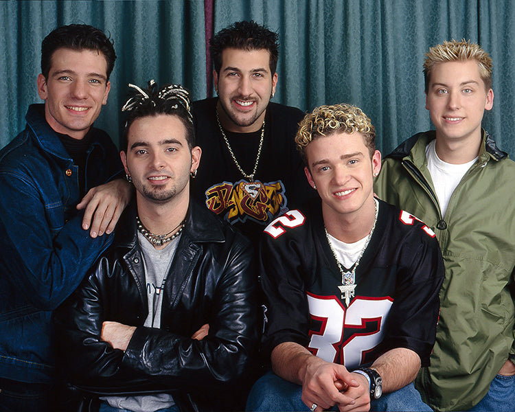 Joey Fatone: Autograph Signing on Photos, May 9th
