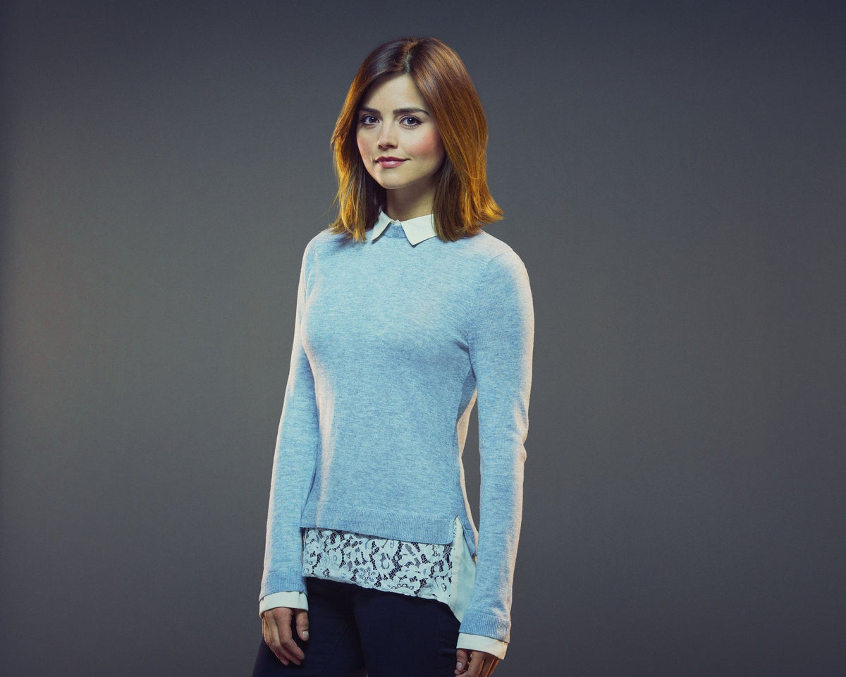 Jenna Coleman: Autograph Signing on Photos, November 27
