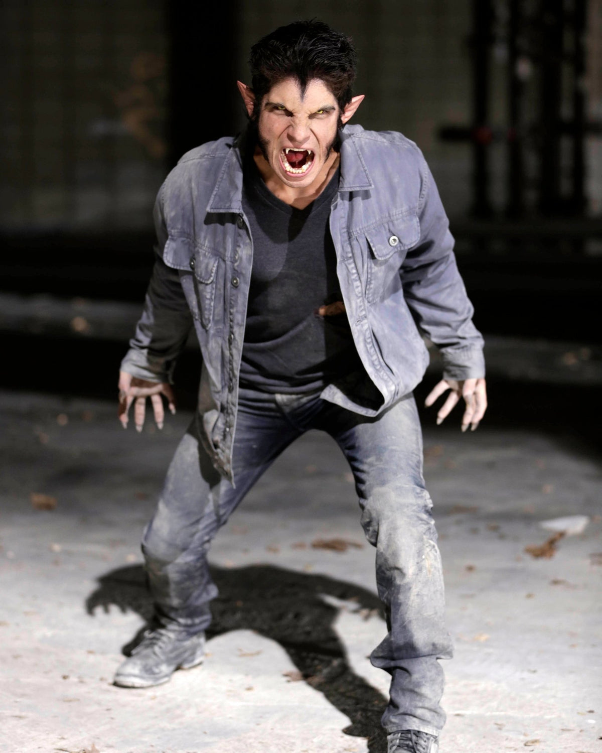 Tyler Posey: Autograph Signing on Photos, November 27