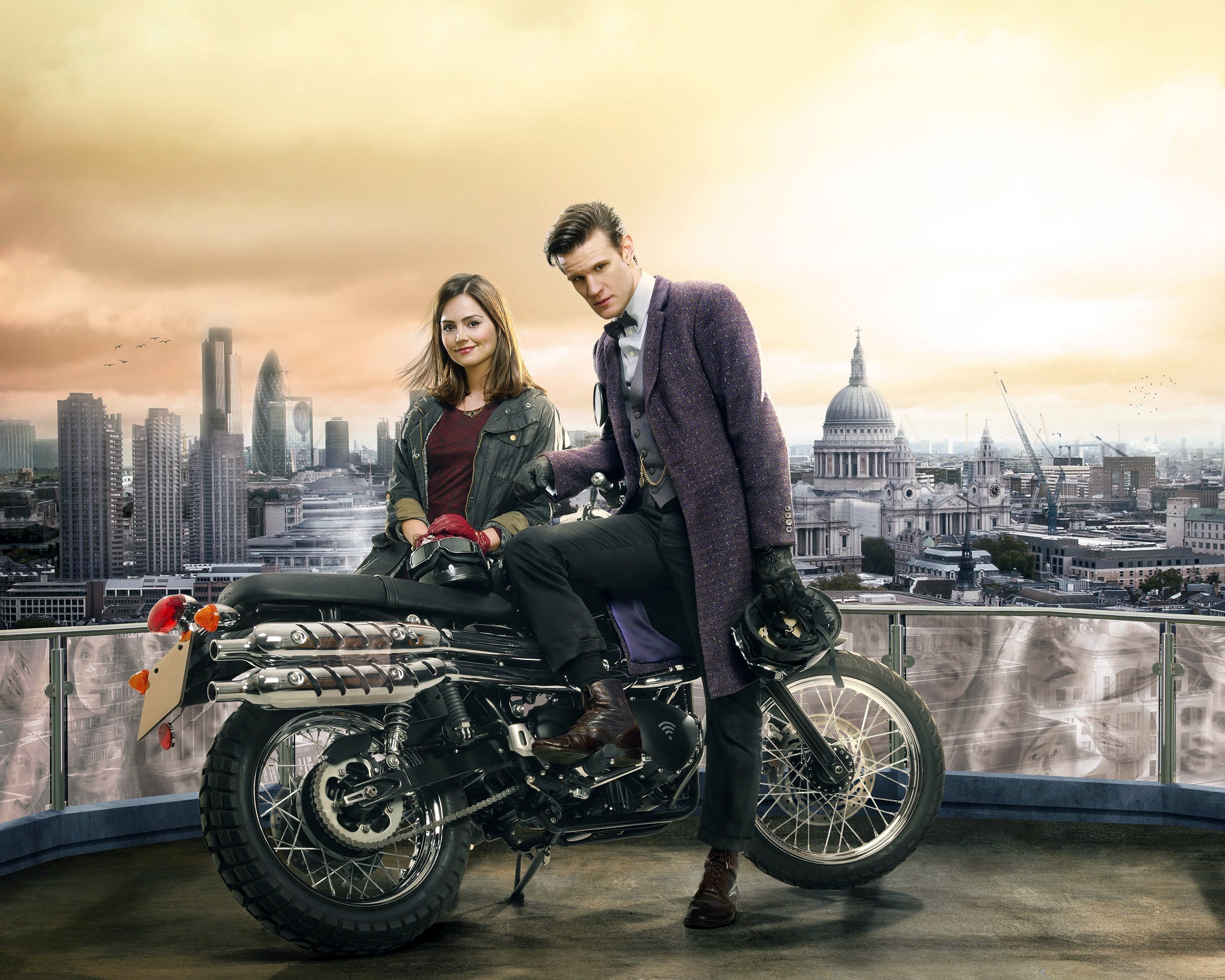 Doctor Who Duo: Autograph Signing on Photos, November 27