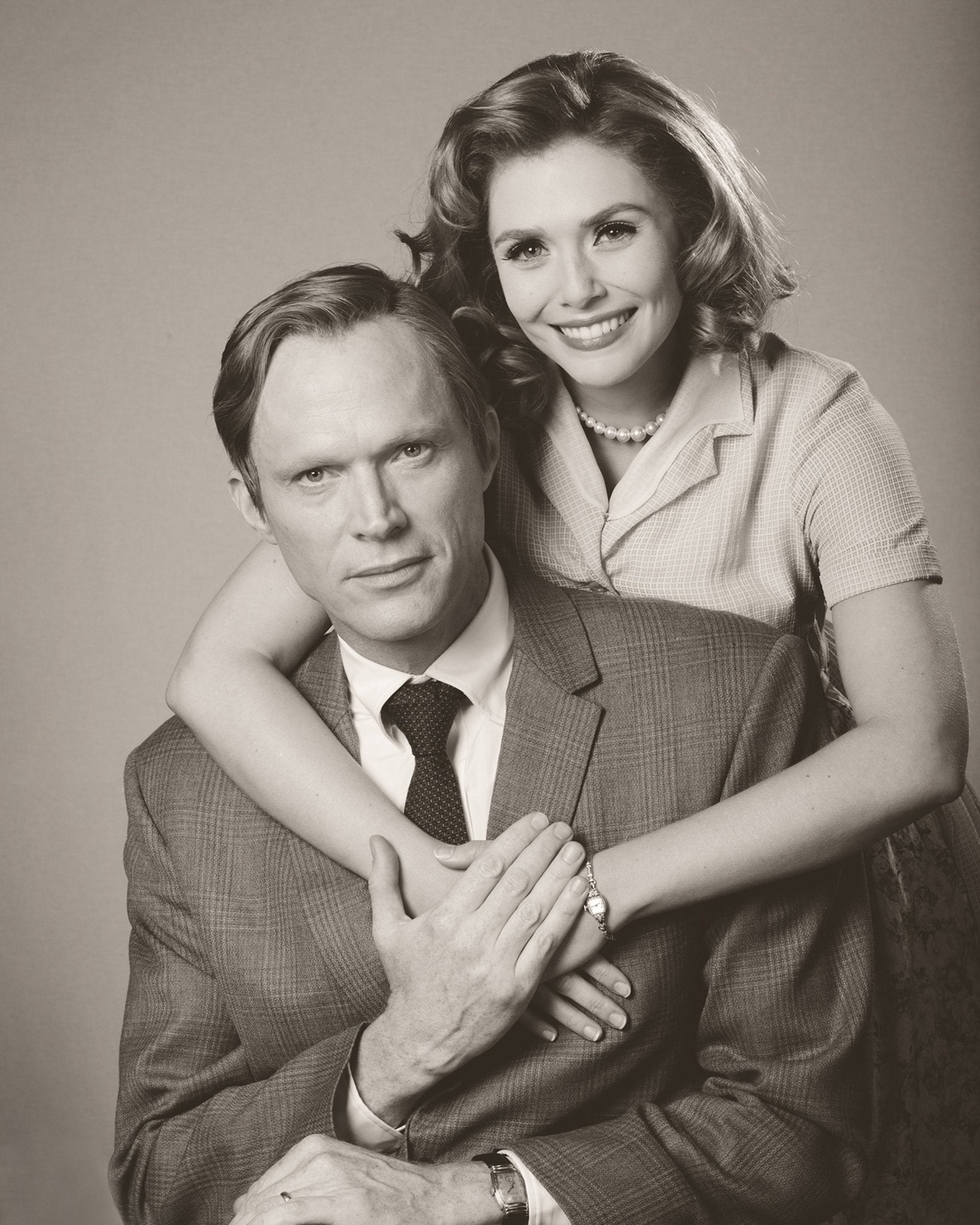 Paul Bettany: Autograph Signing on Photos, May 14