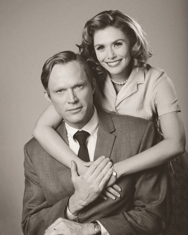 Paul Bettany: Autograph Signing on Photos, May 14