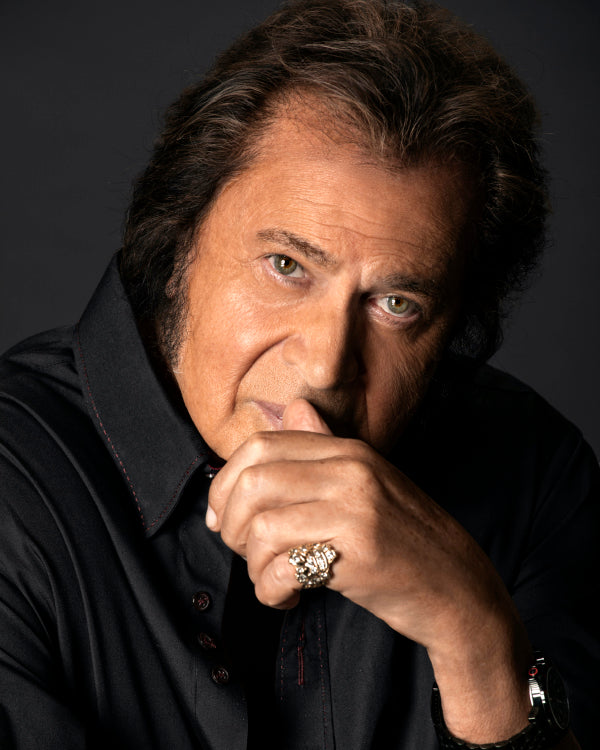 Engelbert Humperdinck Mail-In Autograph Service: Orders Due August 4th