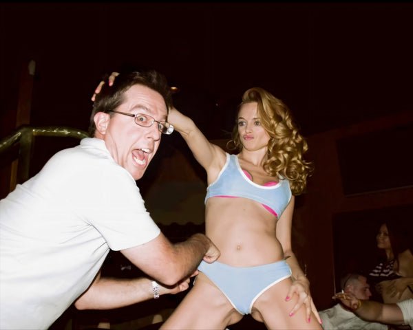 Heather Graham: Autograph Signing on Photos, November 27th