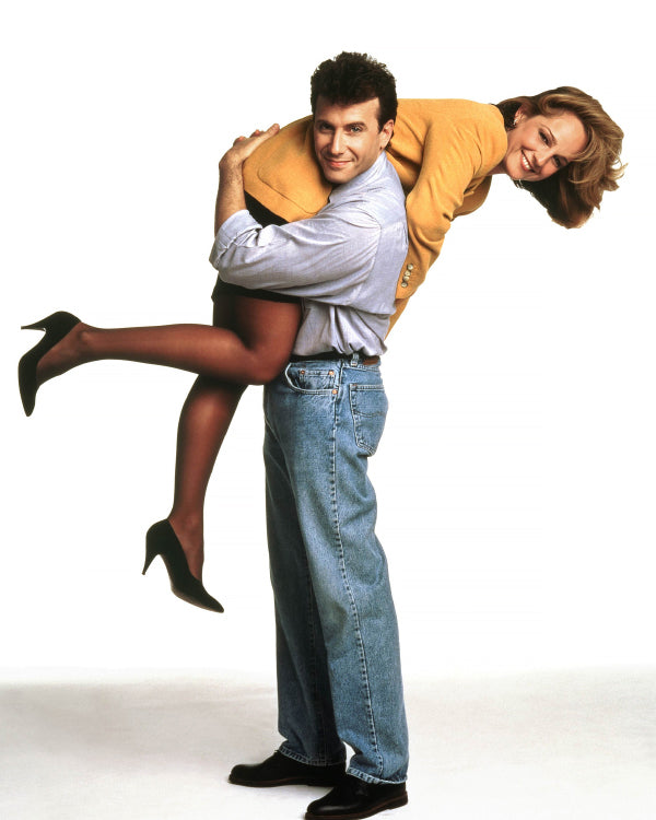 Helen Hunt: Autograph Signing on Photos, September 2nd