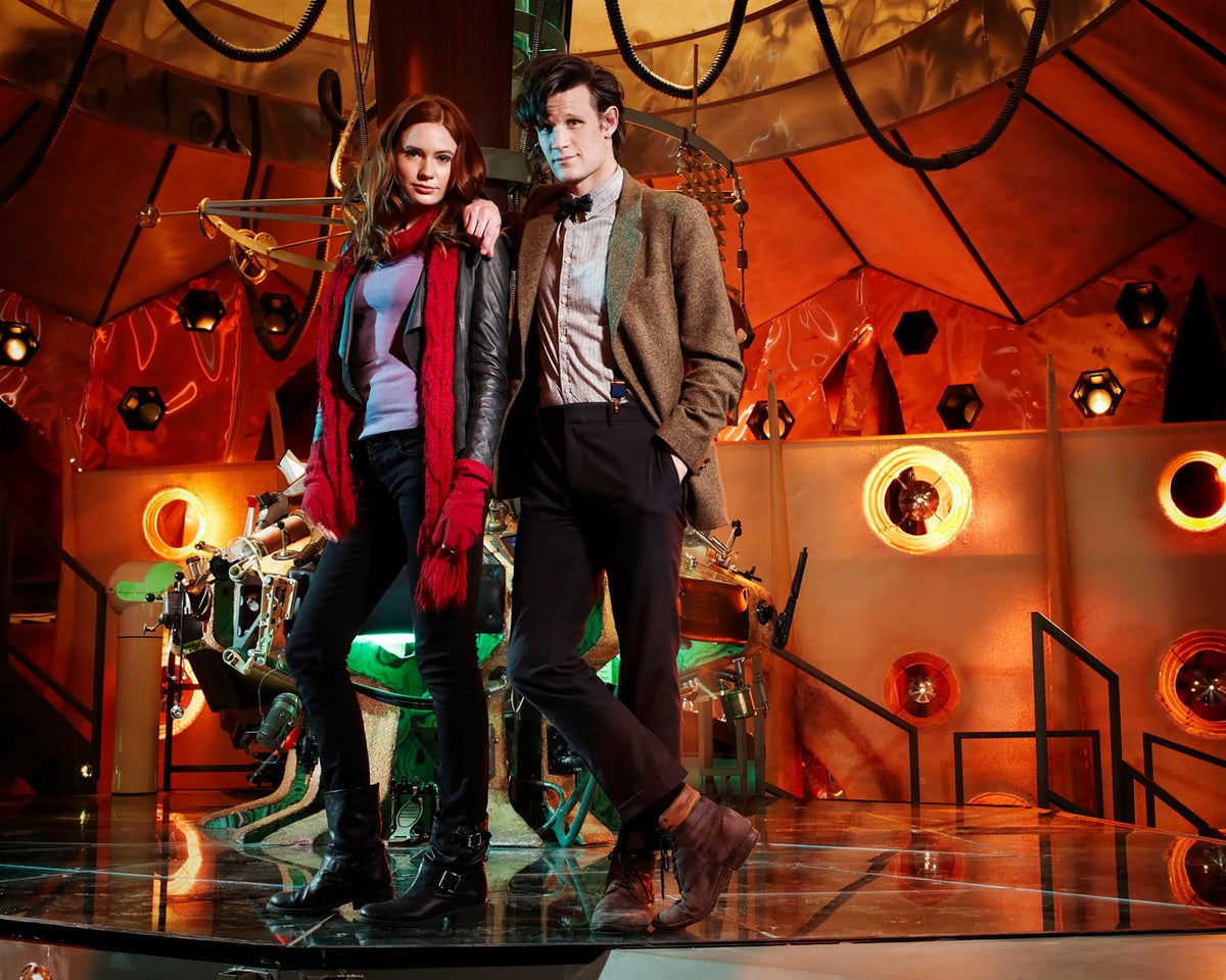 Matt Smith: Autograph Signing on Photos, November 27