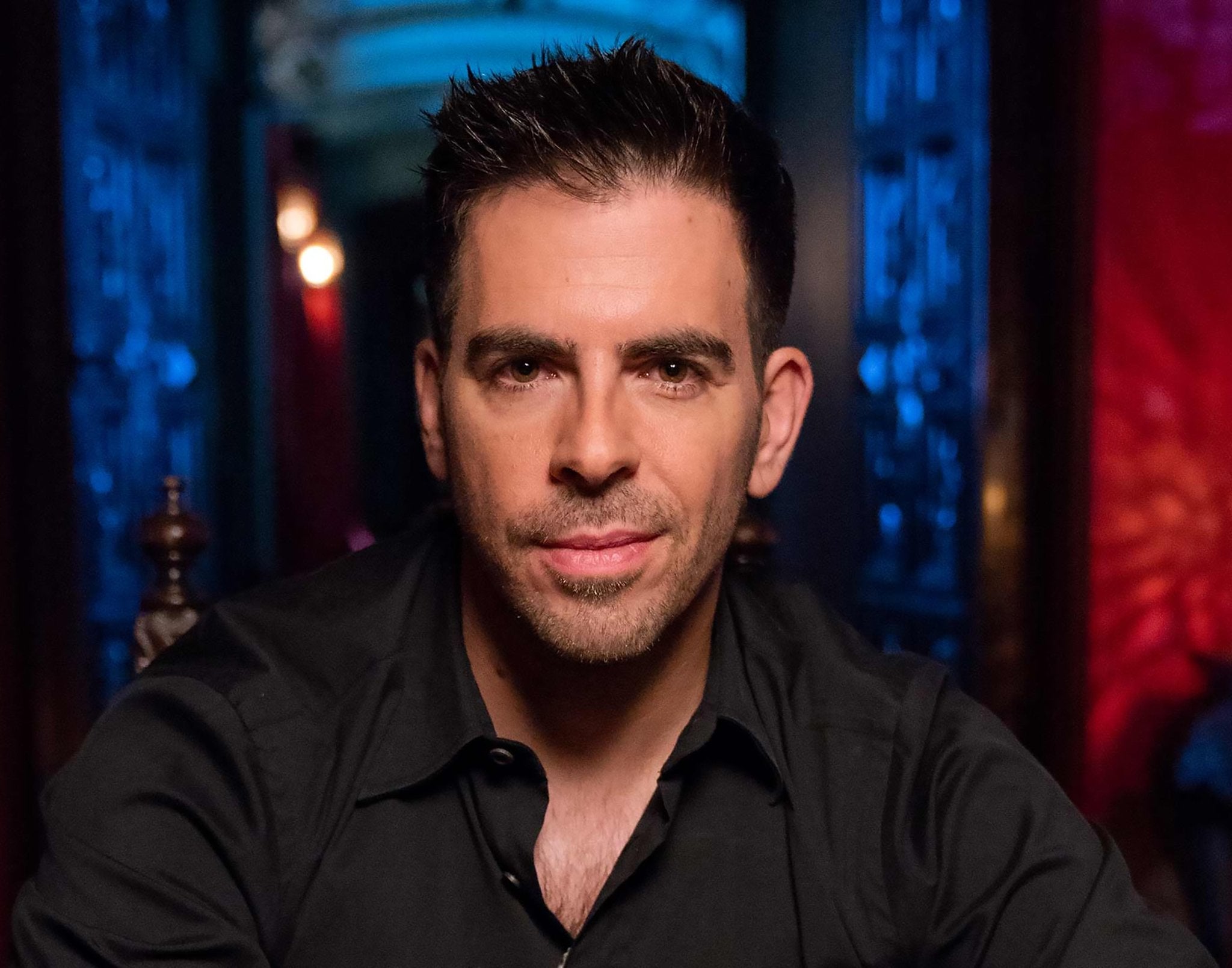 Eli Roth: Autograph Signing on Mini Posters, October 1