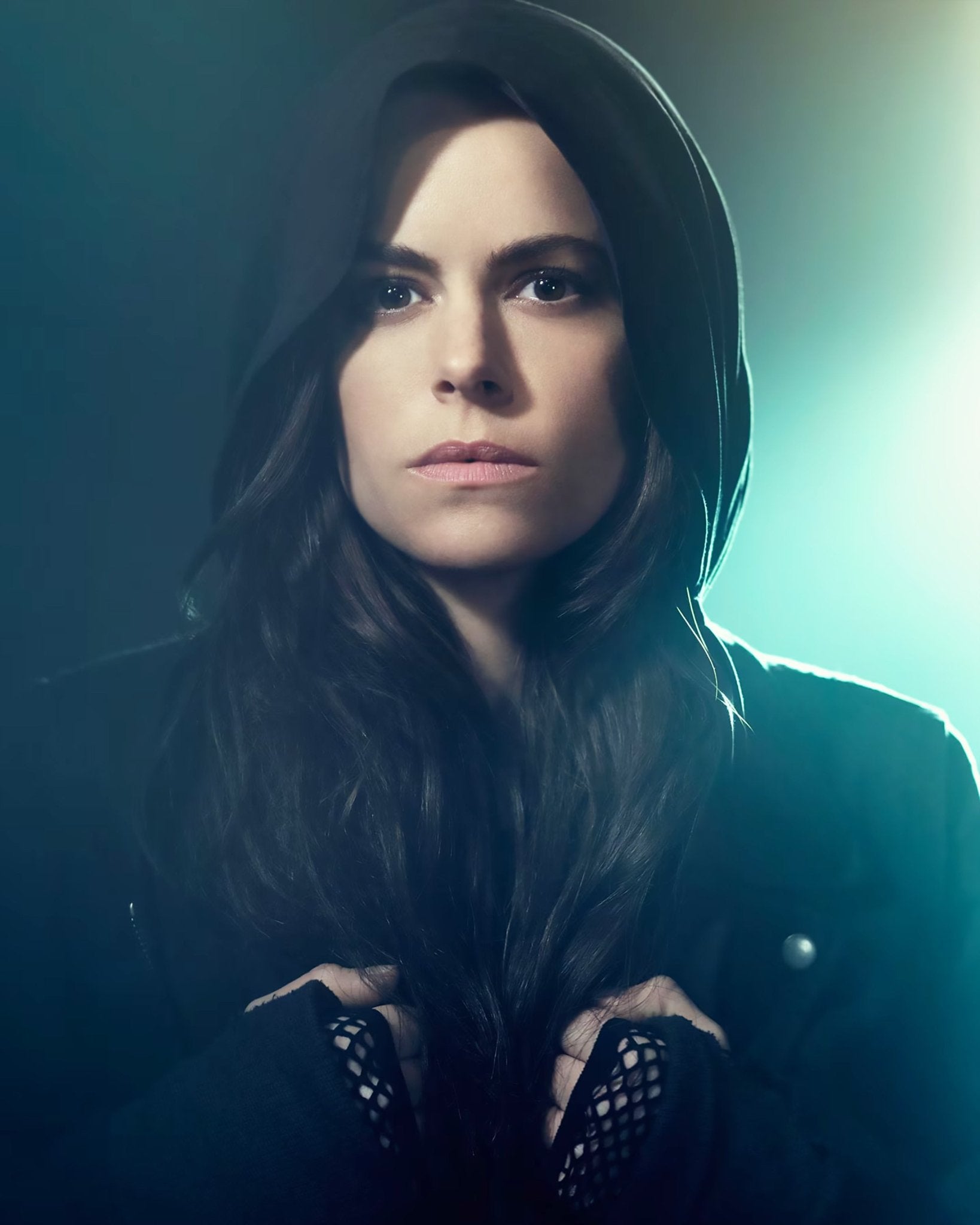 Emily Hampshire: Autograph Signing on Photos, November 27