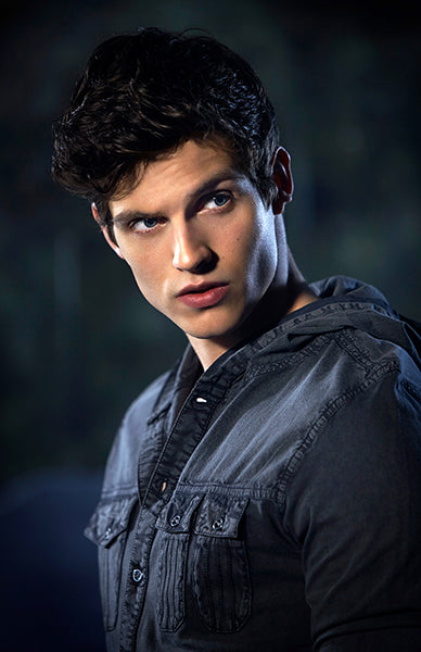 Daniel Sharman: Autograph Signing on Mini Posters, October 24th