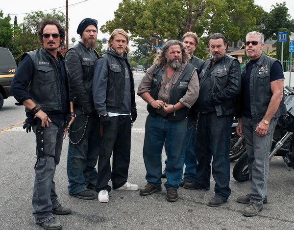 Sons of Anarchy Cast: Autograph Signing on Mini Posters, November 27
