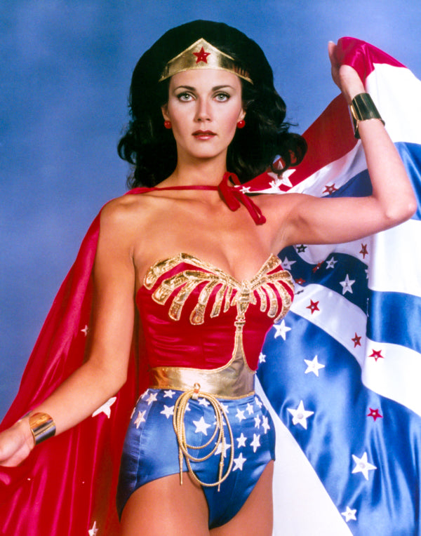 Lynda Carter: Autograph Signing on Mini Posters, Late 2023