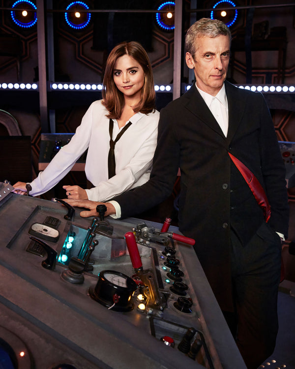Jenna Coleman: Autograph Signing on Photos, November 27