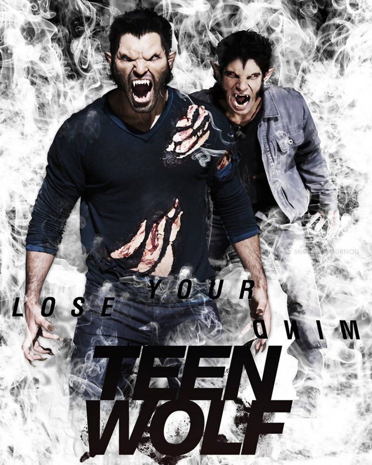 Tyler Posey: Autograph Signing on Photos, November 27