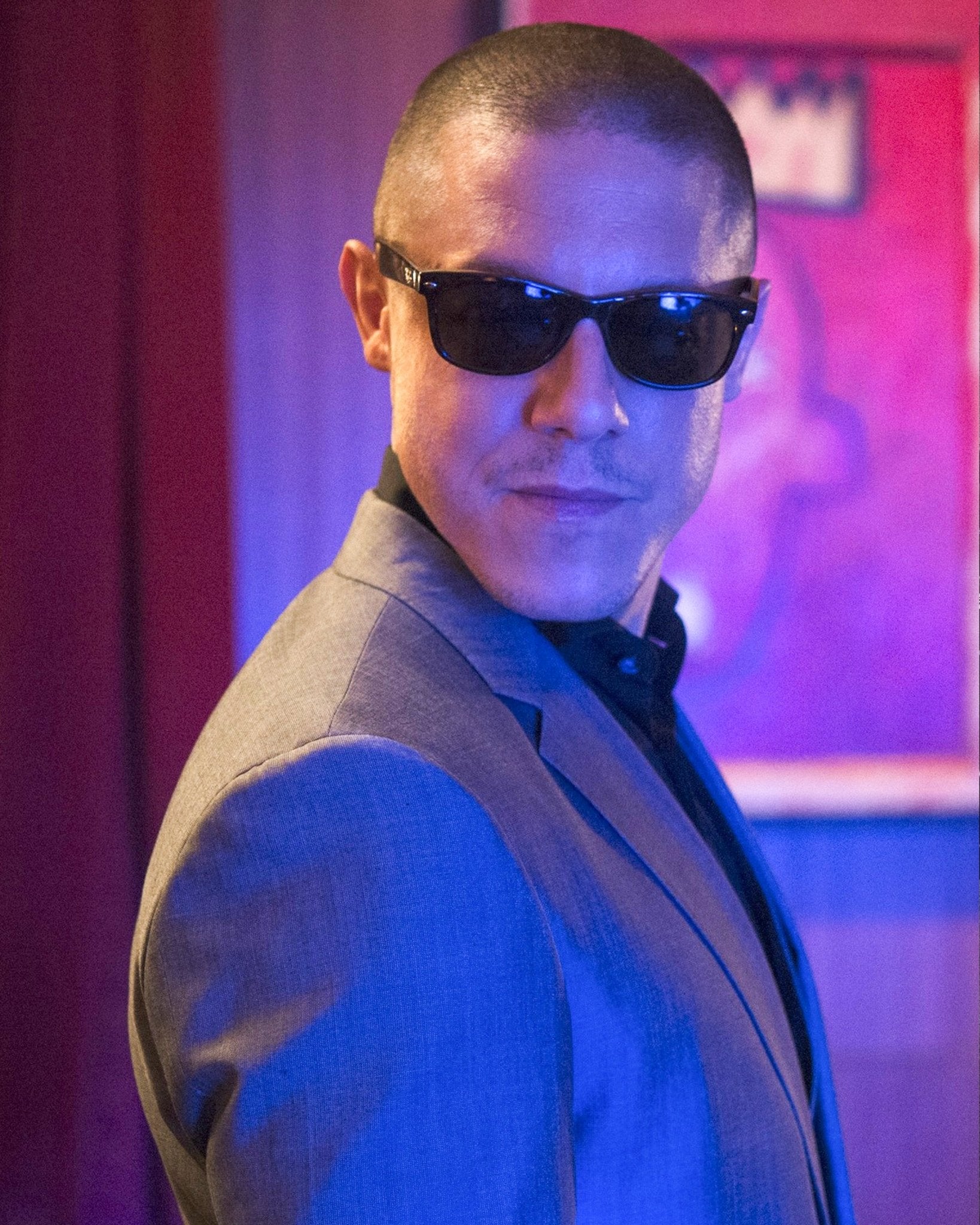 Theo Rossi: Autograph Signing on Photos, November 27