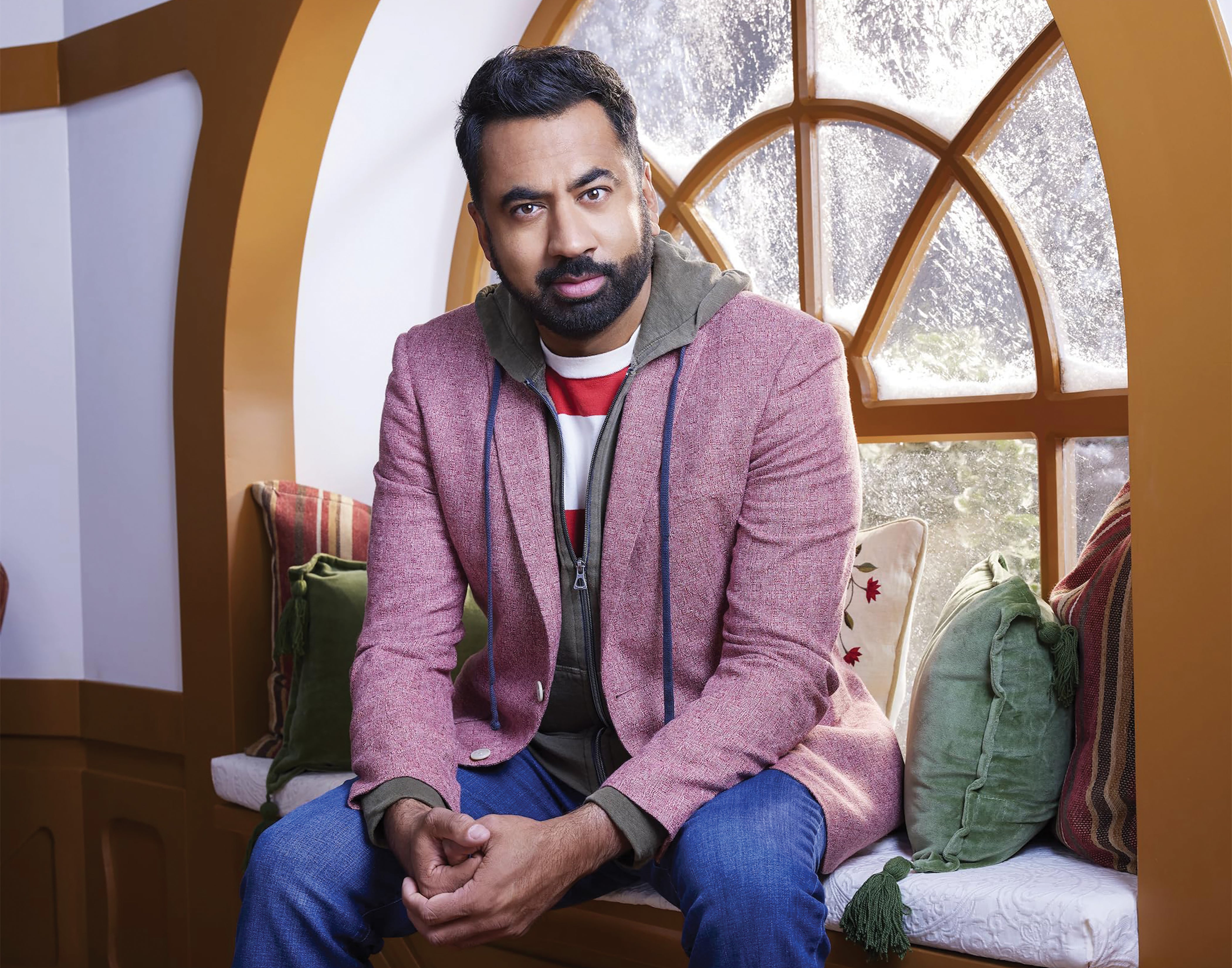 Kal Penn: Autograph Signing on Mini Posters, November 27
