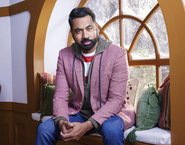 Kal Penn: Autograph Signing on Mini Posters, November 27