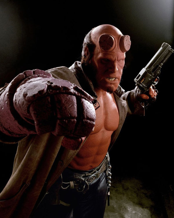Ron Perlman: Autograph Signing on Photos, November 20th