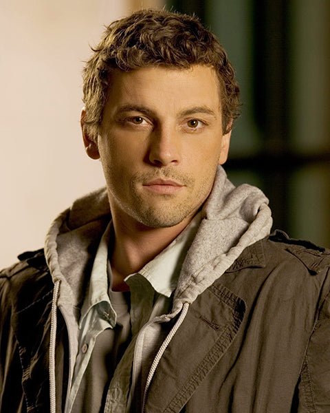 Skeet Ulrich: Autograph Signing on Photos, July 4th