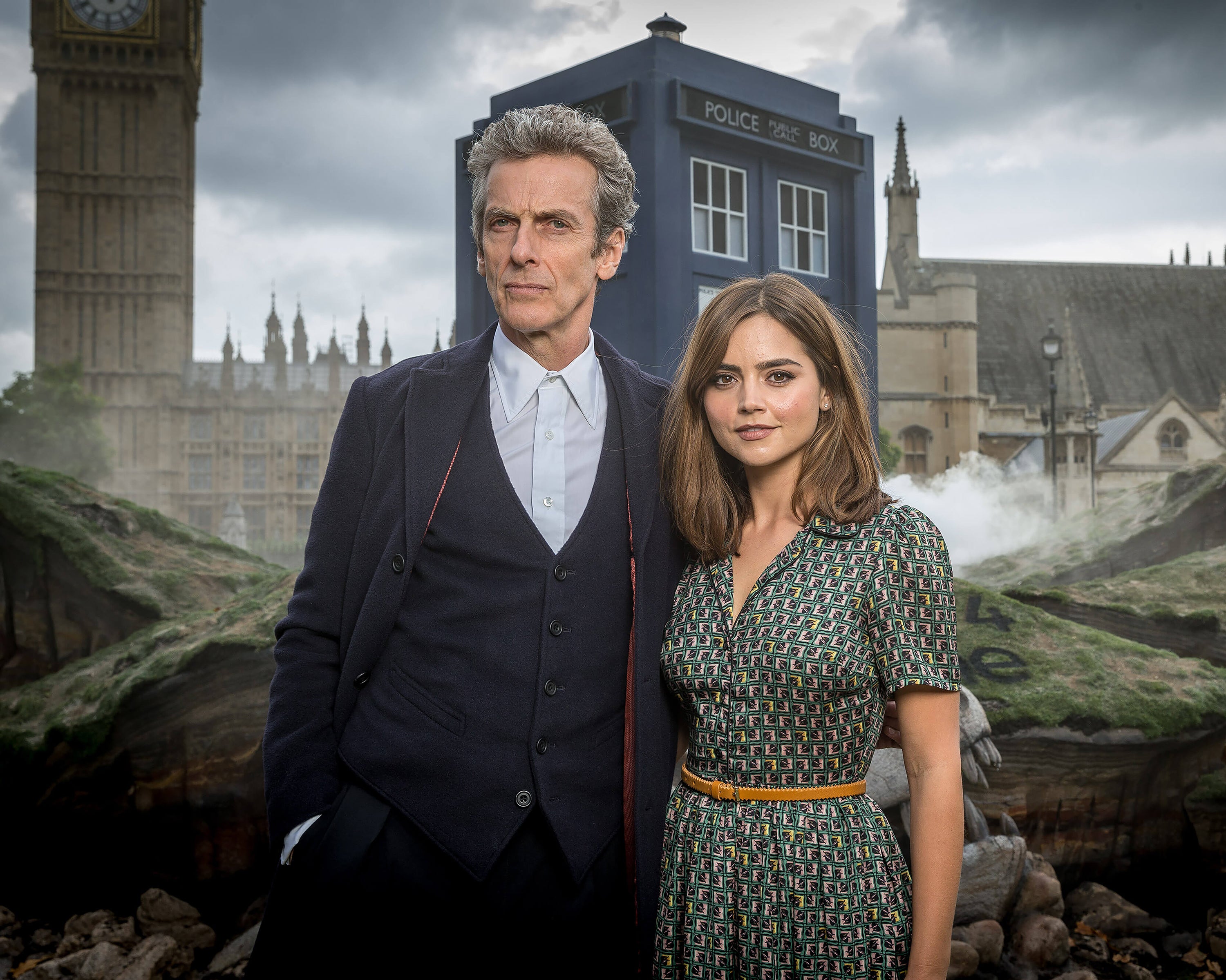 Jenna Coleman: Autograph Signing on Photos, November 27
