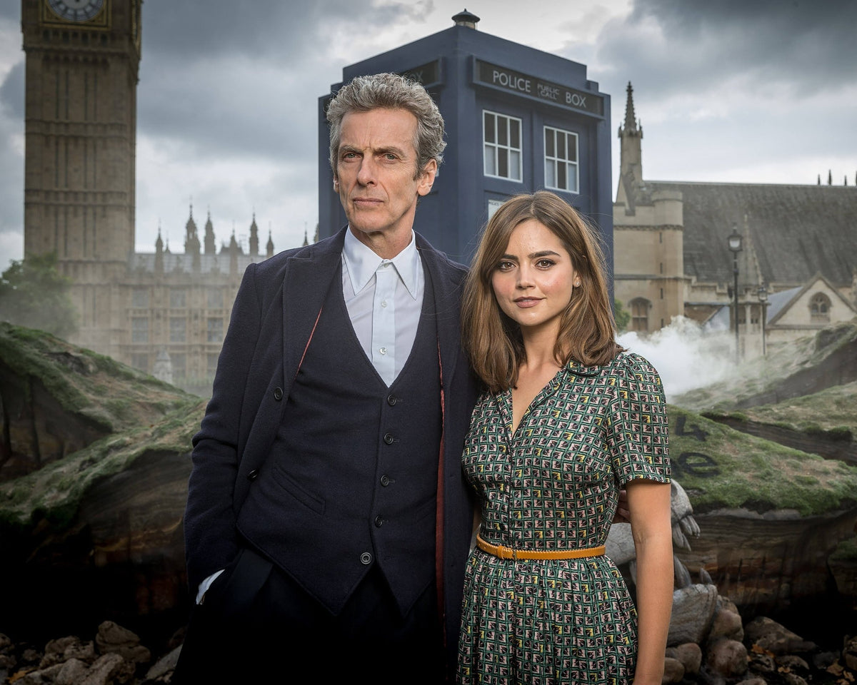 Jenna Coleman: Autograph Signing on Photos, November 27