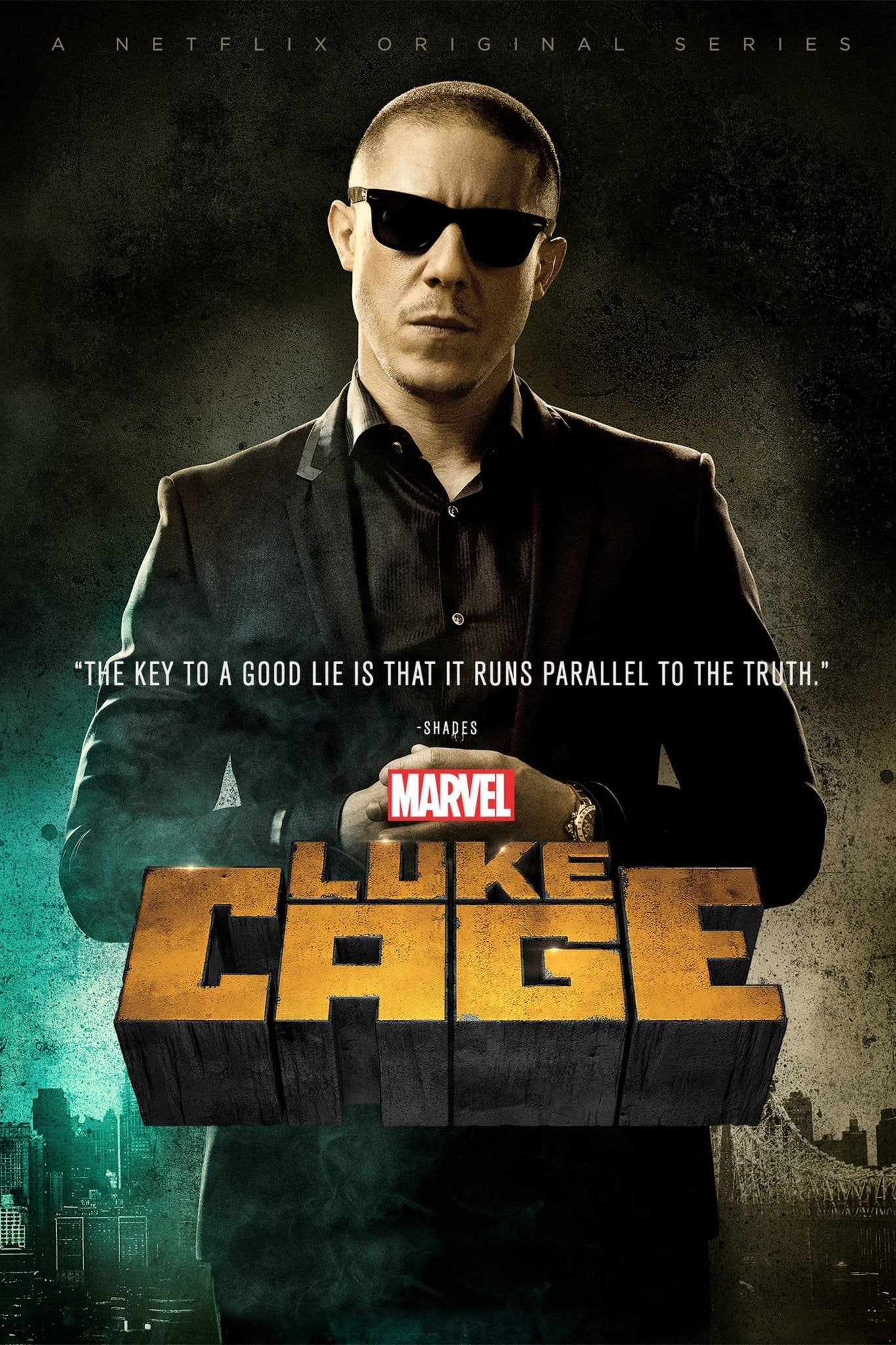 Theo Rossi: Autograph Signing on Photos, November 27