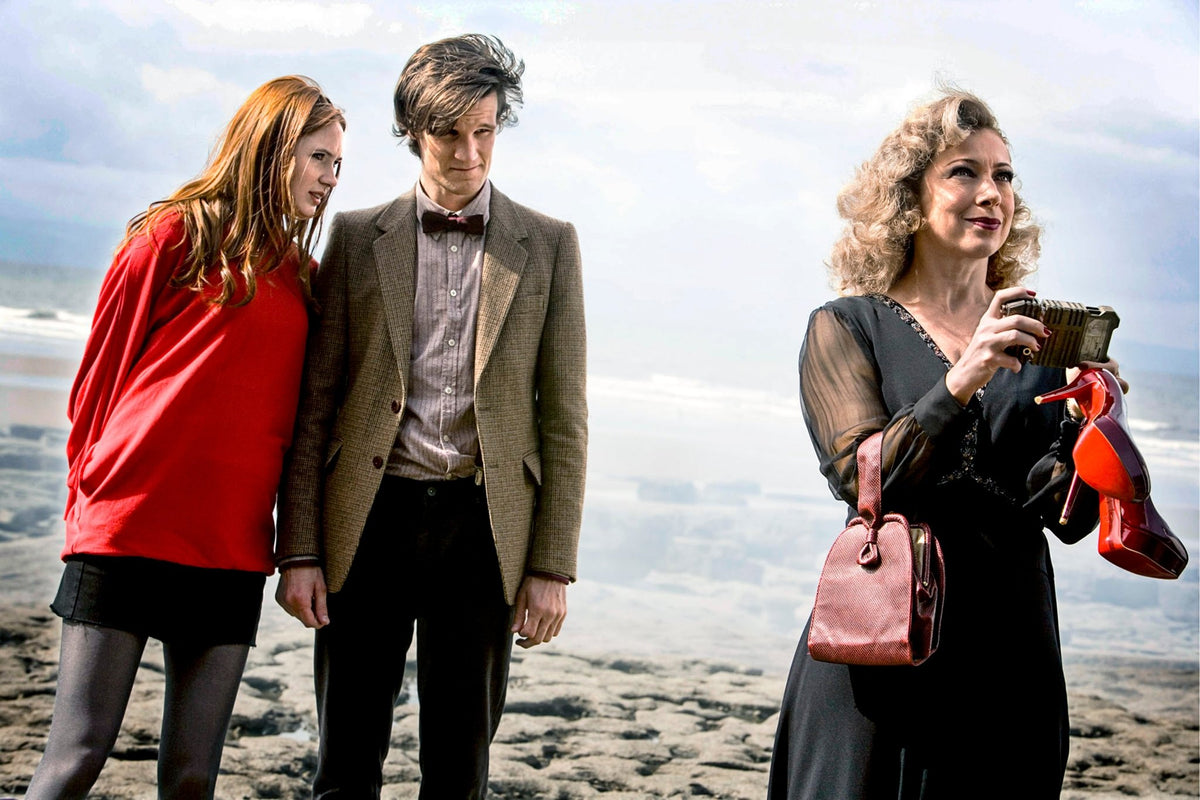 Matt Smith: Autograph Signing on Photos, November 27