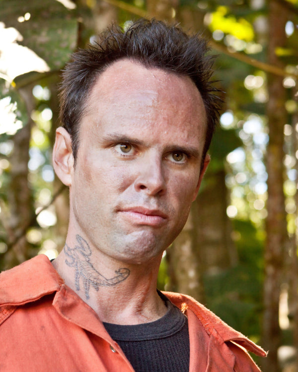 Walton Goggins: Autograph Signing on Photos, August 15th