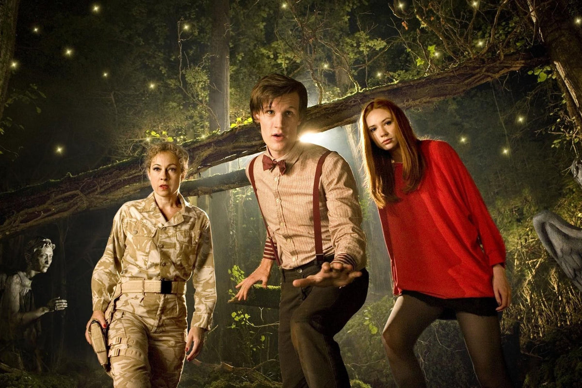 Matt Smith: Autograph Signing on Photos, November 27
