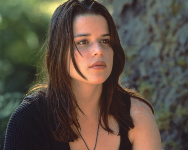 Neve Campbell: Autograph Signing on Photos, July 4th