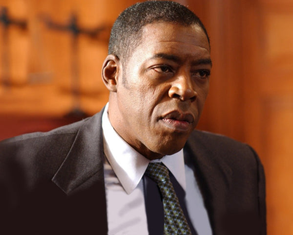 Ernie Hudson: Autograph Signing on Photos, November 21st