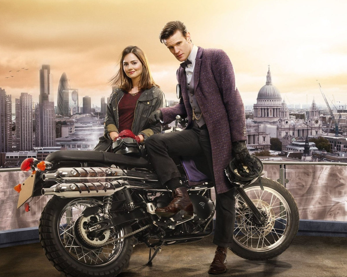 Matt Smith: Autograph Signing on Photos, November 27