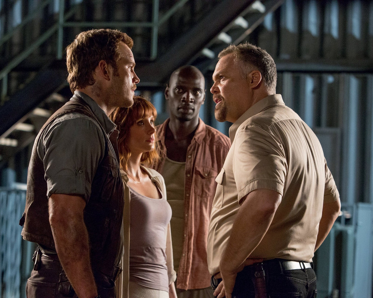 Vincent D'Onofrio: Autograph Signing on Photos, November 27th