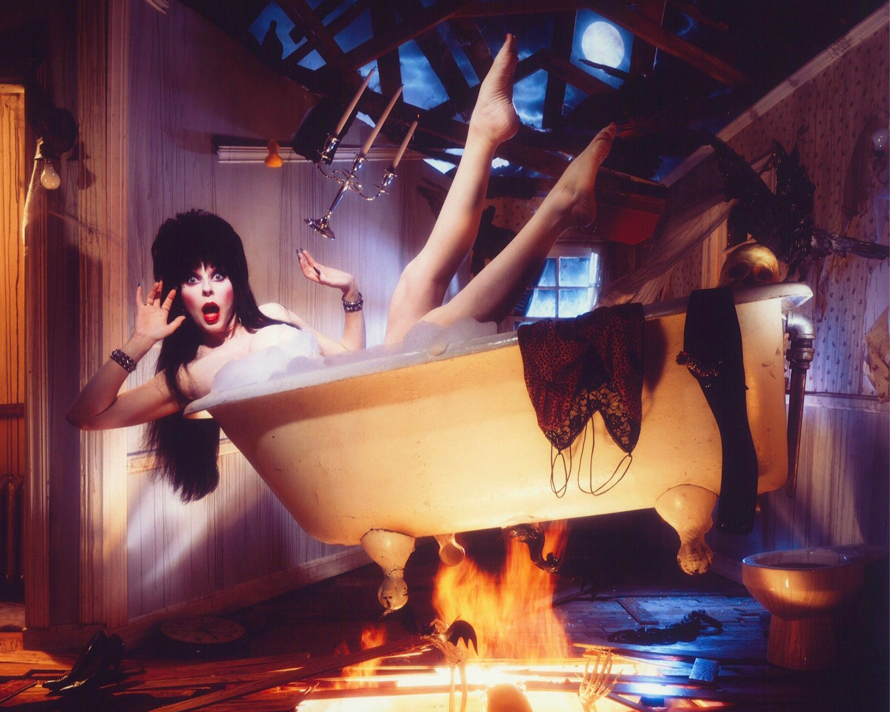 Cassandra Peterson: Autograph Signing on Photos, October 1