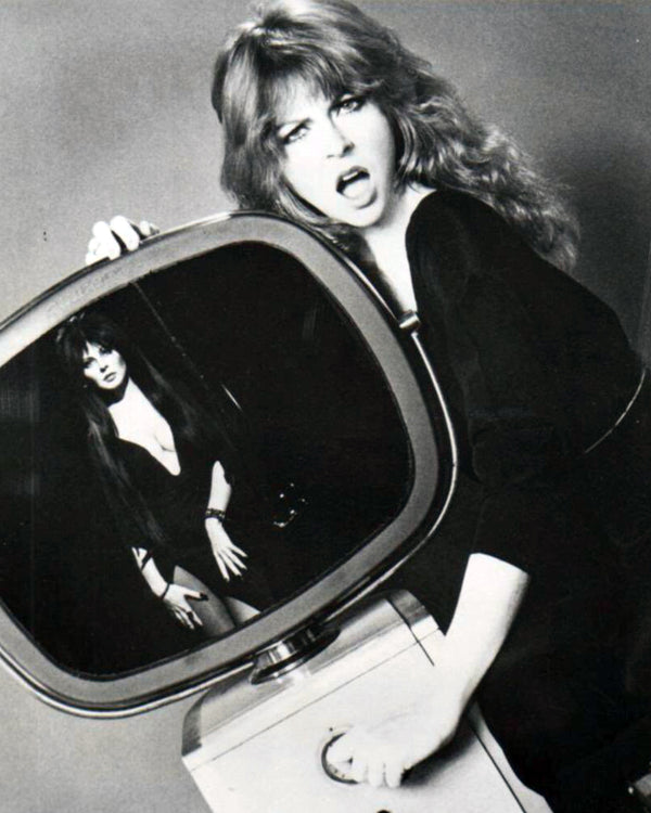 Cassandra Peterson: Autograph Signing on Photos, October 1