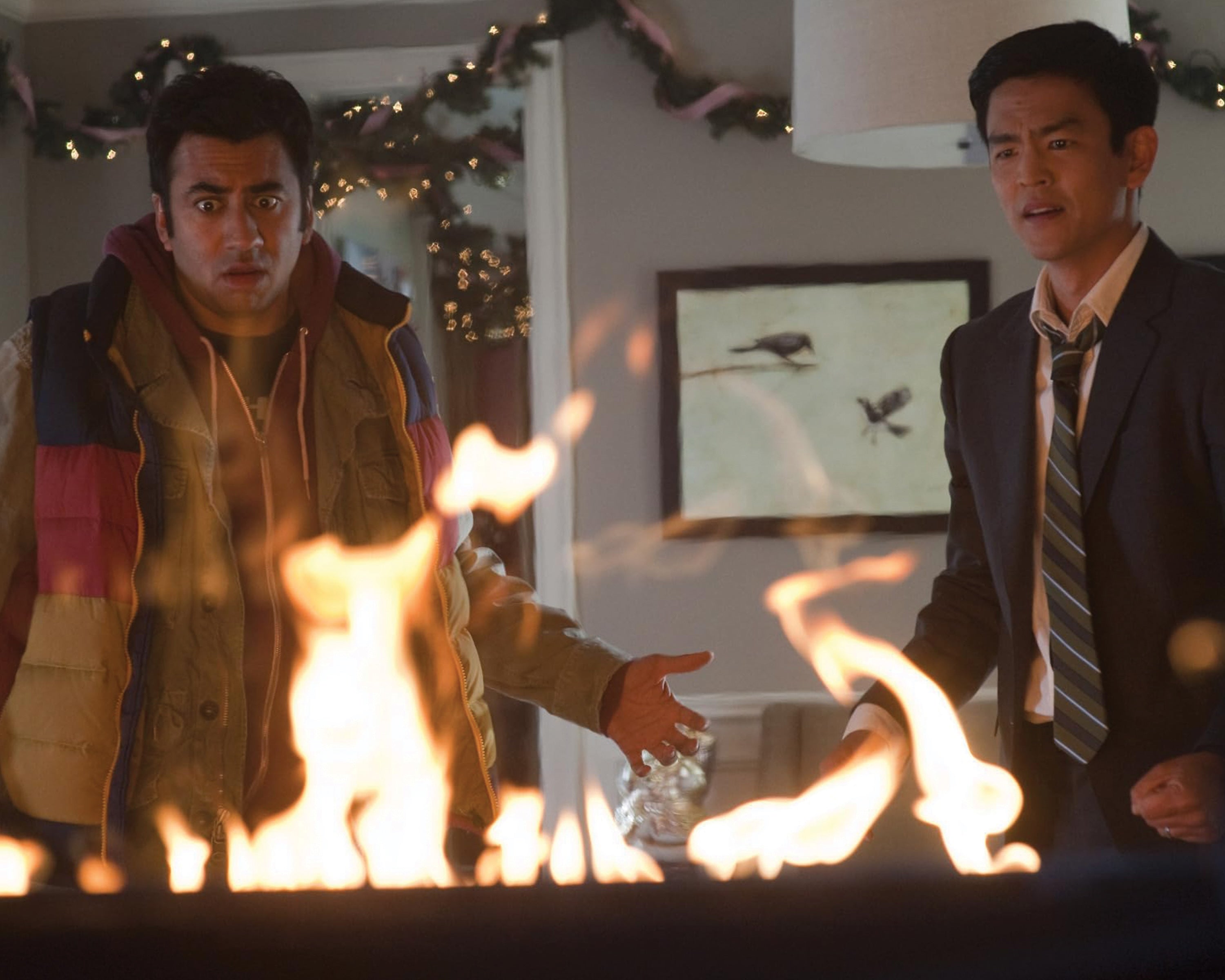 Kal Penn: Autograph Signing on Photos, November 27