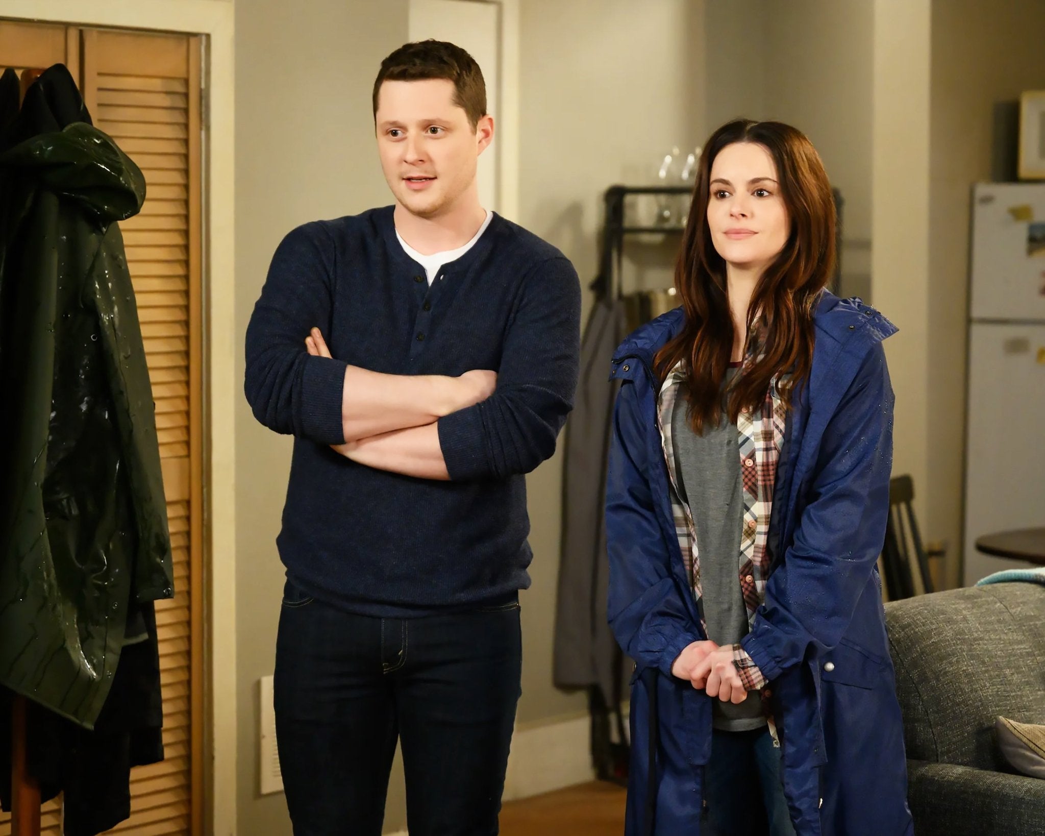 Emily Hampshire: Autograph Signing on Photos, November 27