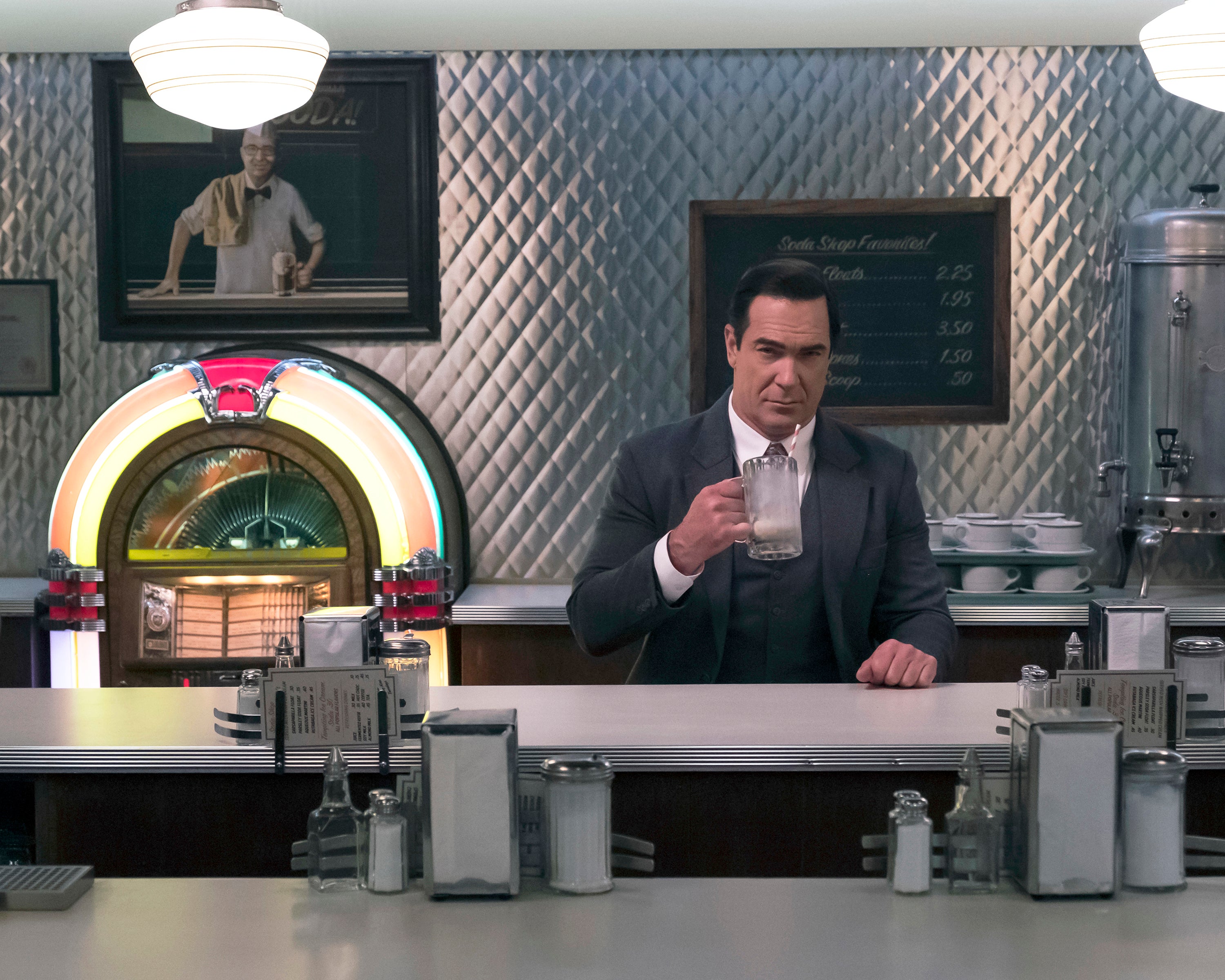 Patrick Warburton: Autograph Signing on Photos, November 27th