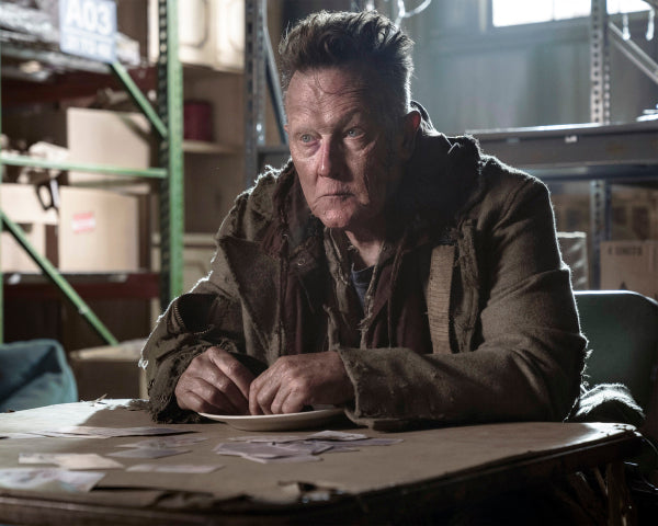 Robert Patrick: Autograph Signing on Photos, March 7th
