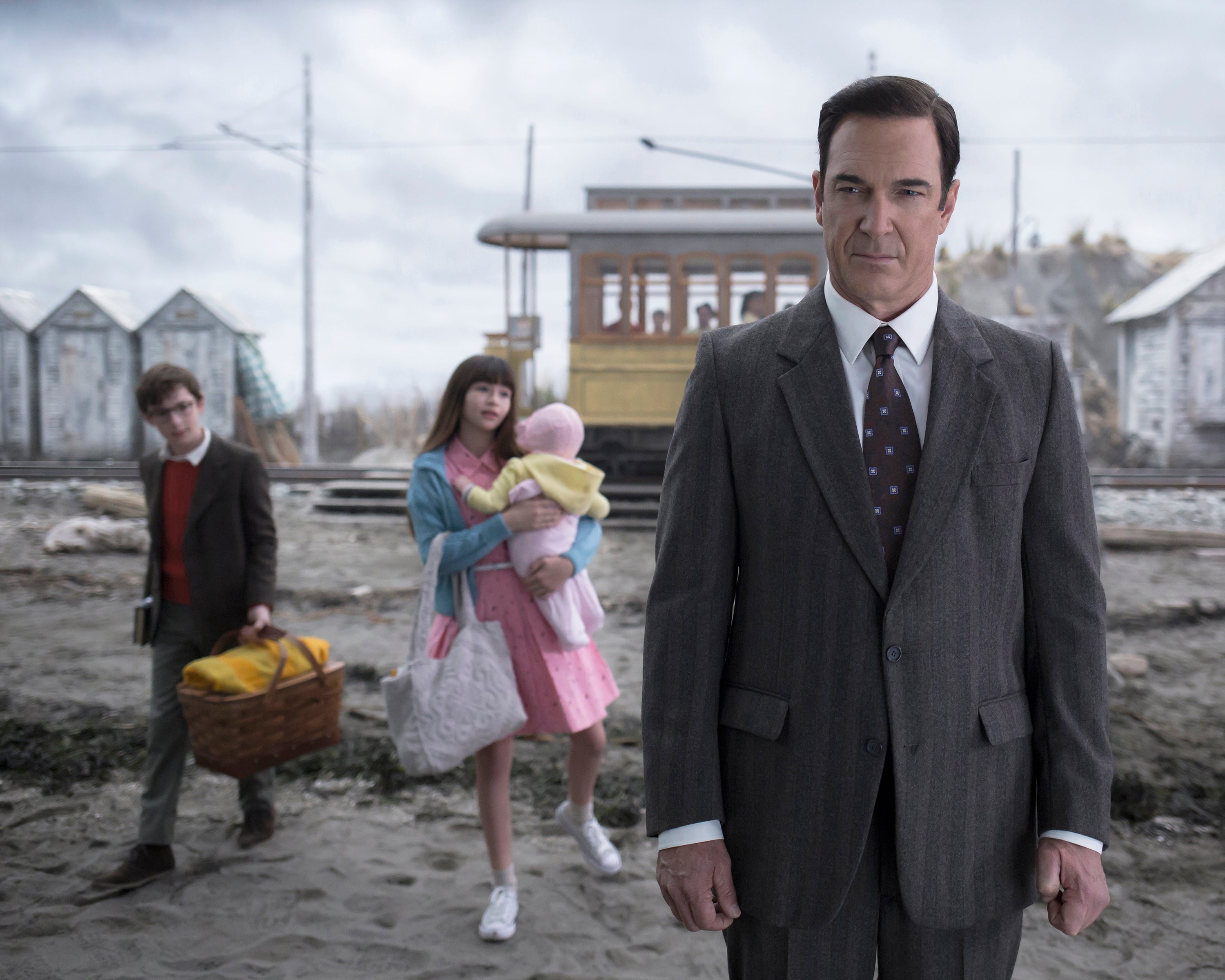 Patrick Warburton: Autograph Signing on Photos, November 27th