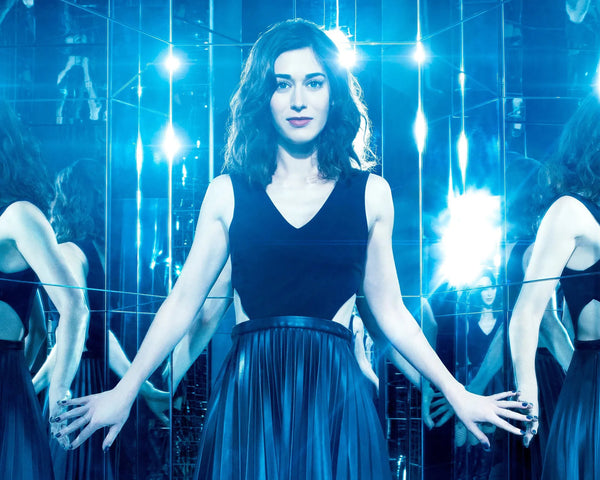Lizzy Caplan: Autograph Signing on Photos, June 30th