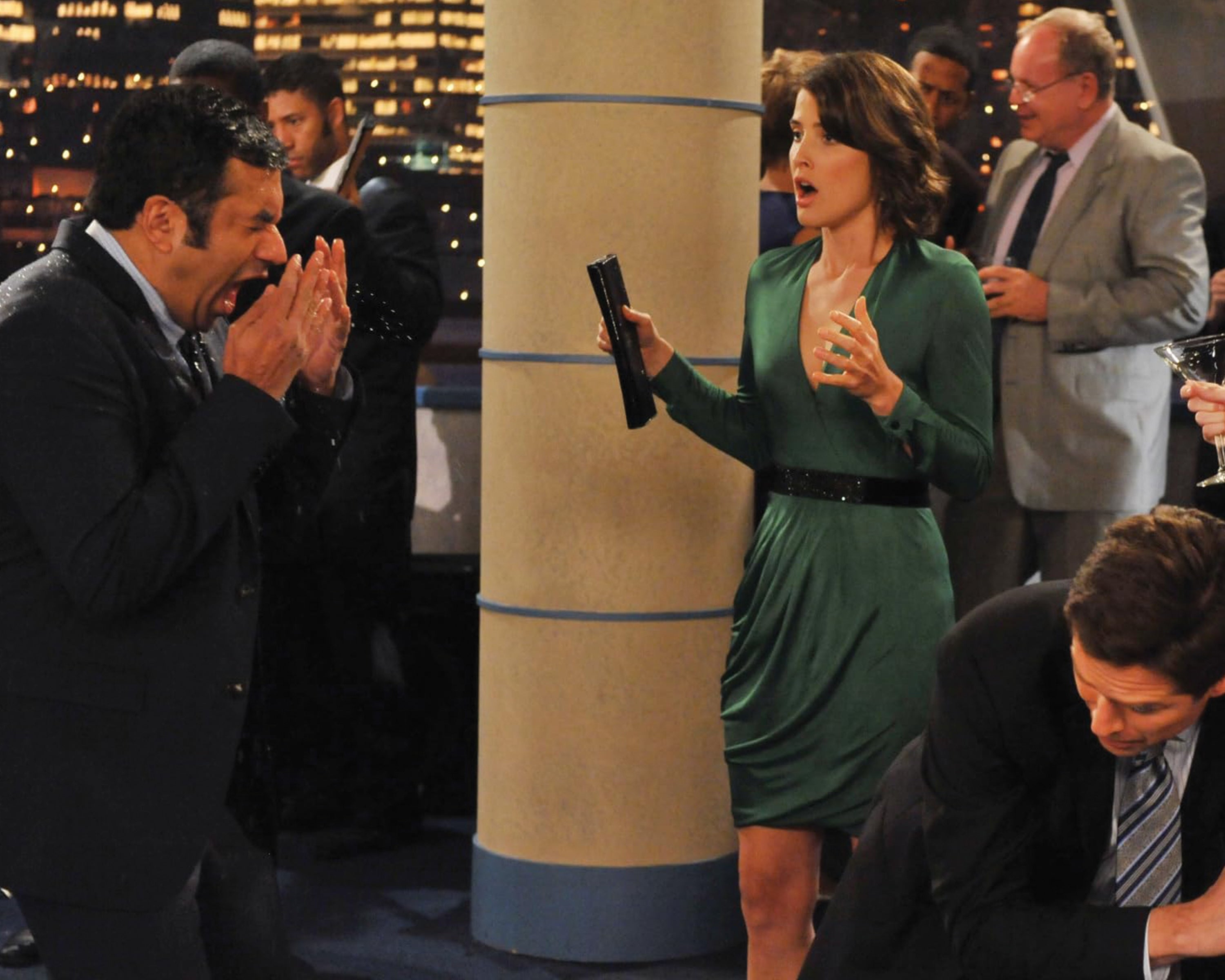 Kal Penn: Autograph Signing on More Photos, November 27