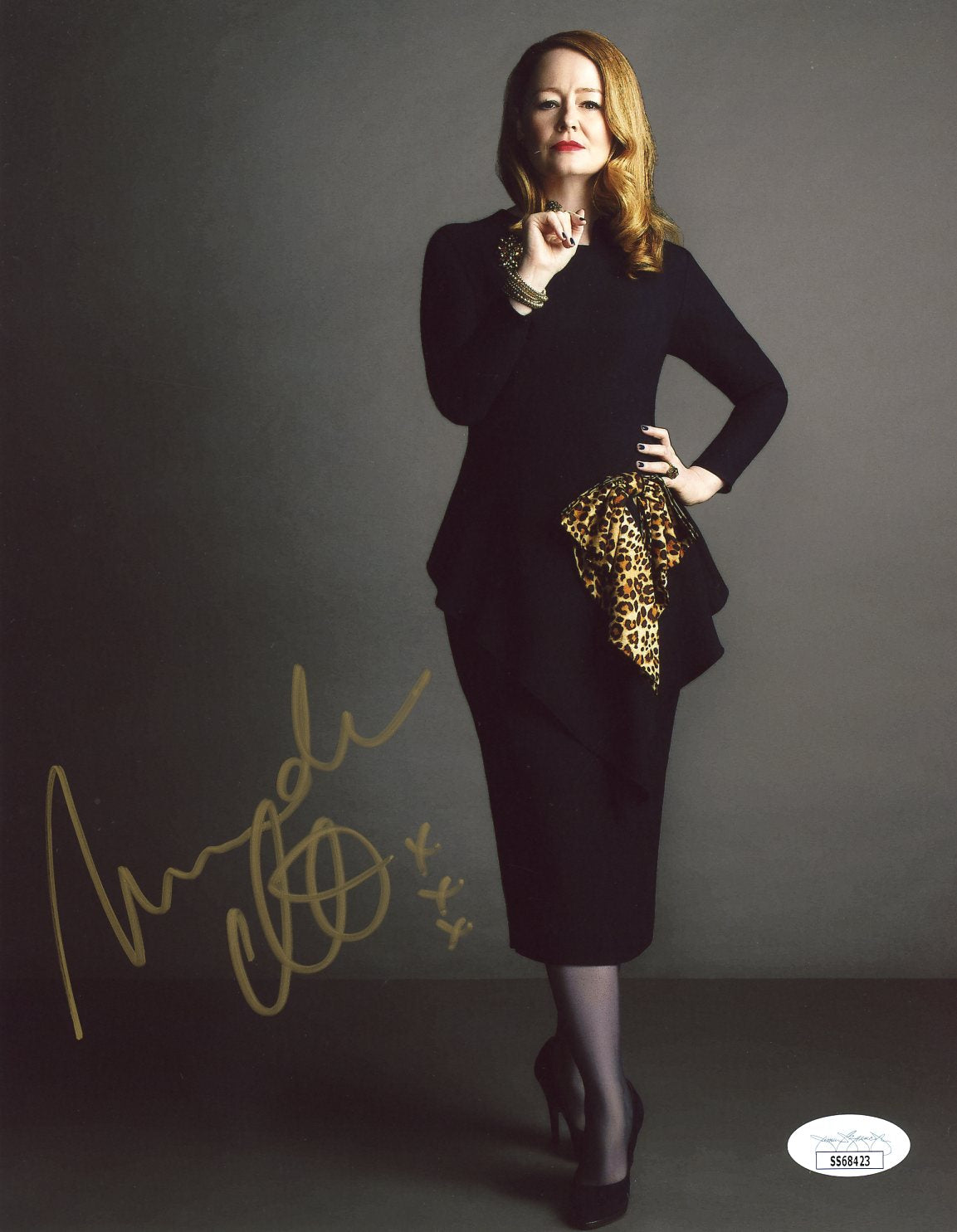 Miranda Otto The Chilling Adventures of Sabrina 8x10 Signed Photo JSA Certified Autograph