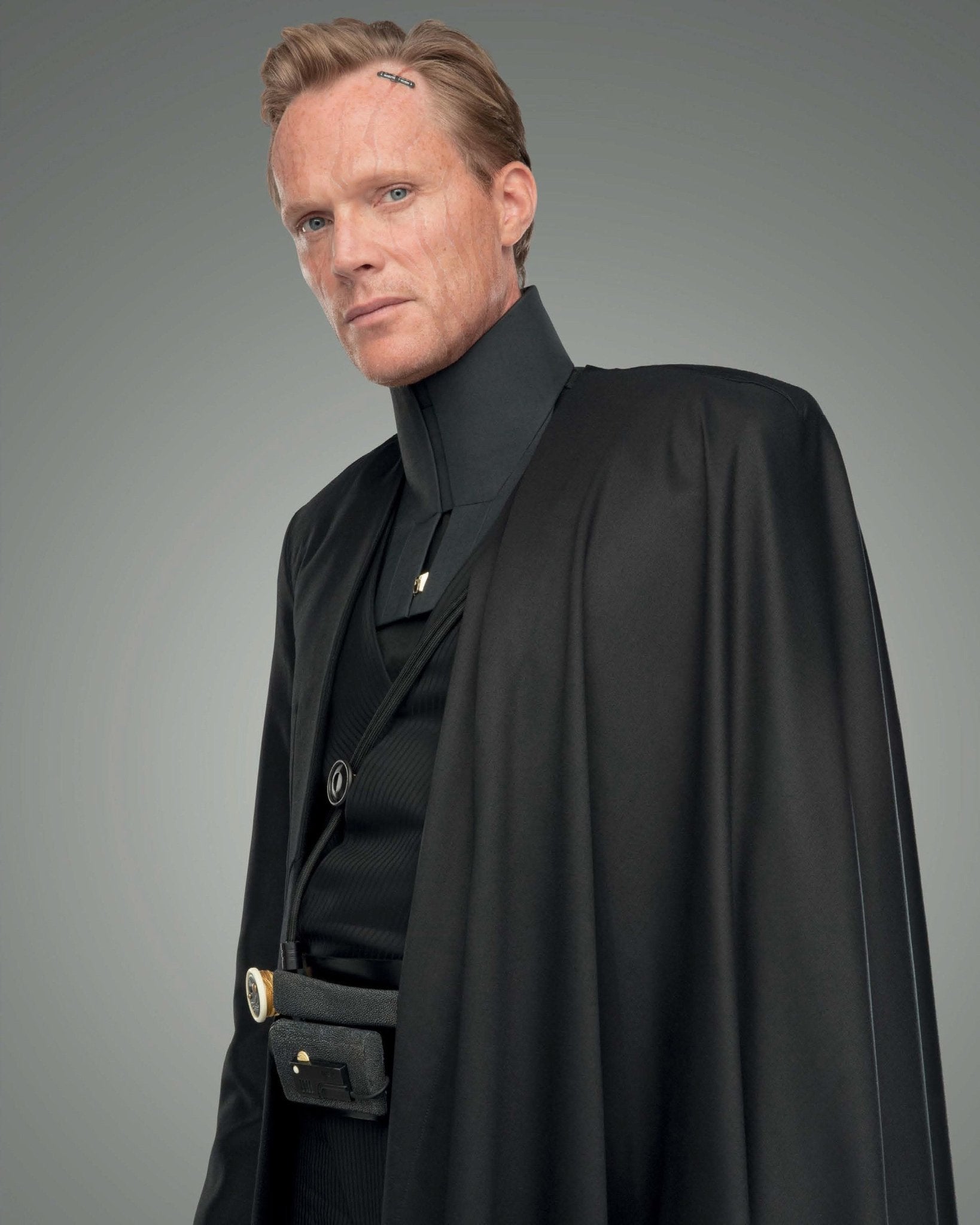 Paul Bettany: Autograph Signing on More Photos, November 27