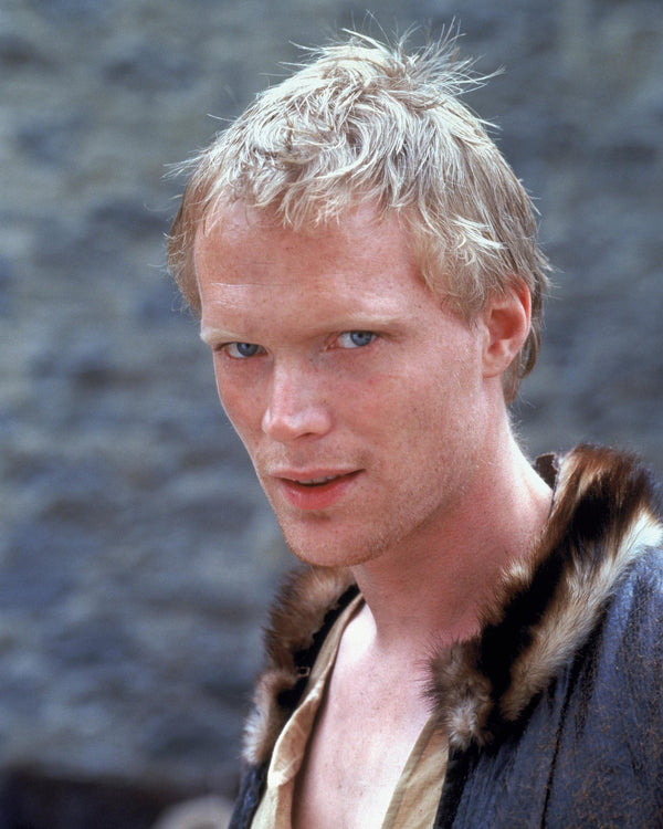 Paul Bettany: Autograph Signing on More Photos, November 27