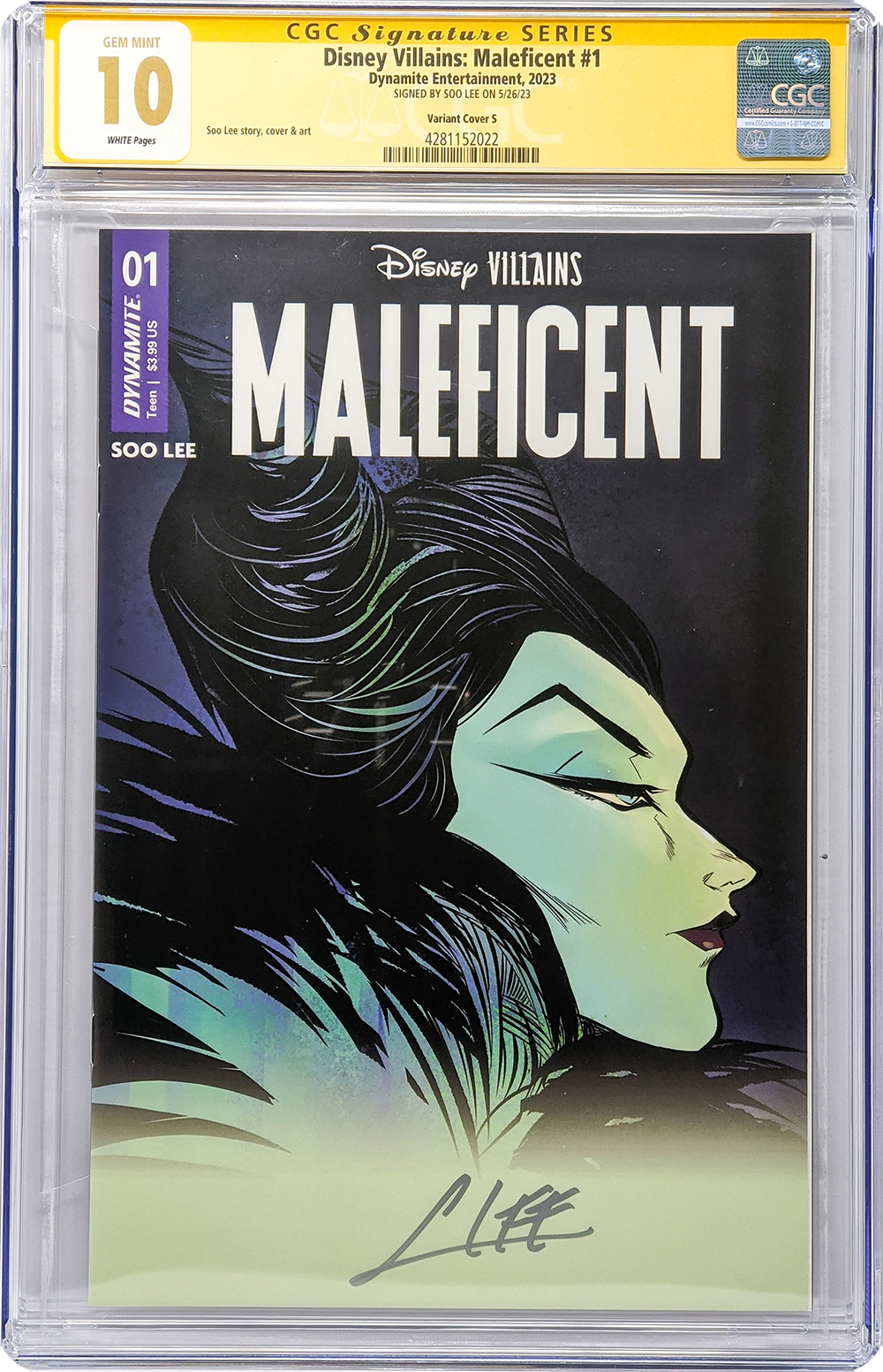 Disney Villains Maleficent #1 Soo Lee Variant 1:250 Cover S CGC Signature Series 10 Gem Mint