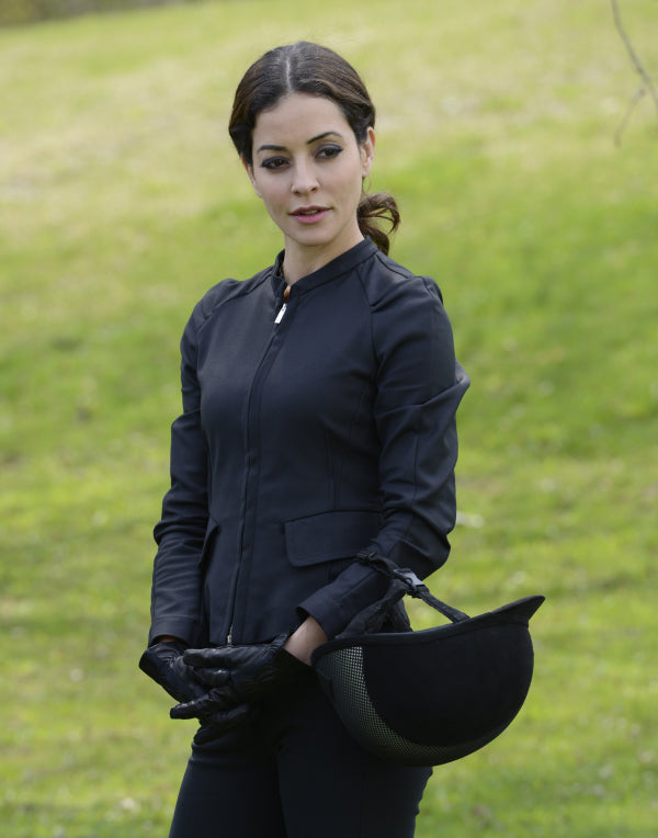 Emmanuelle Vaugier: Autograph Signing on Mini Posters, March 7th