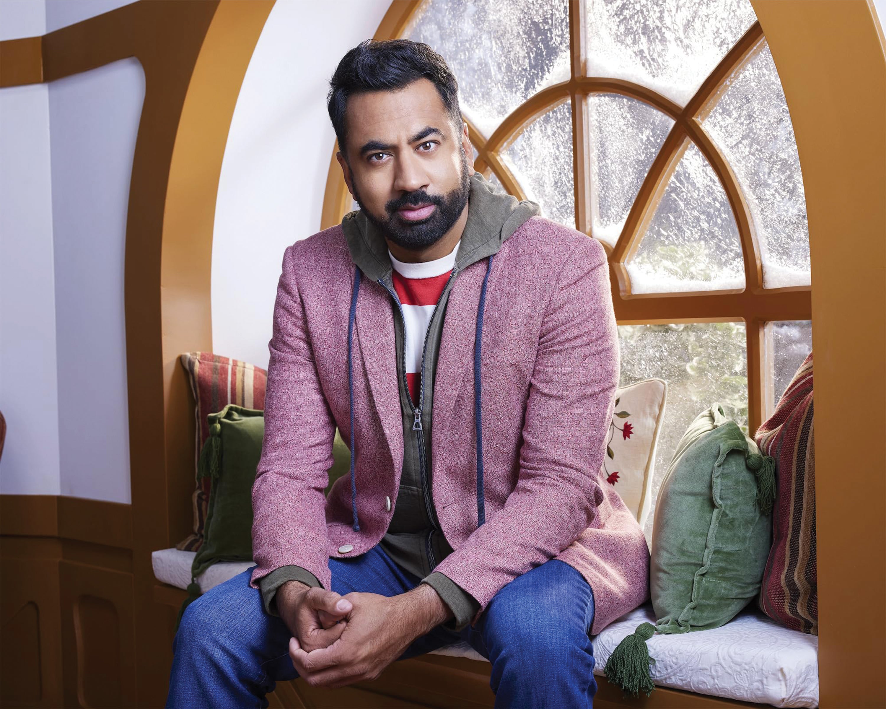 Kal Penn: Autograph Signing on More Photos, November 27