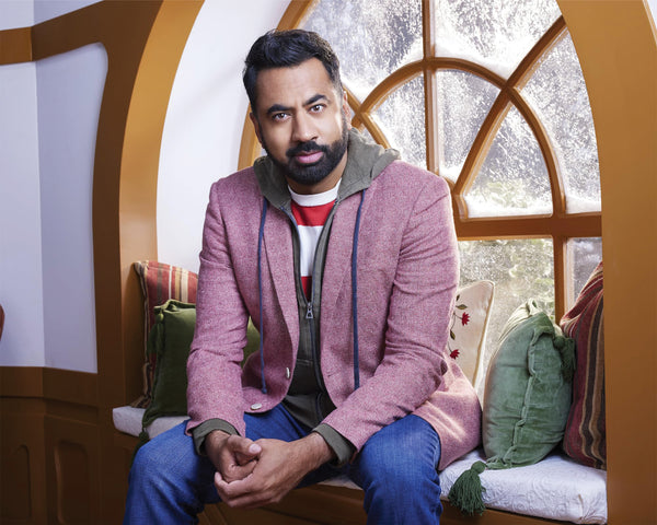 Kal Penn: Autograph Signing on More Photos, November 27