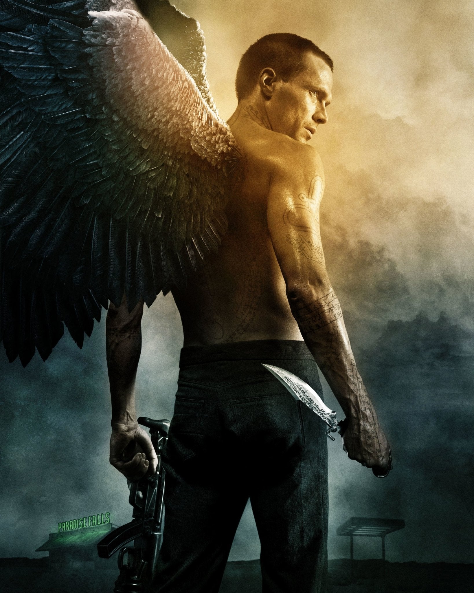 Paul Bettany: Autograph Signing on More Photos, November 27